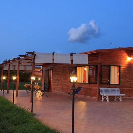 Agriturismo Il Gelsomino Ritrovato 밀라초 외부 사진